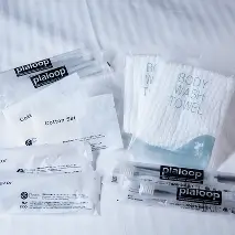 ハミガキセット、ボディタオルやコットンなどのアメニティ